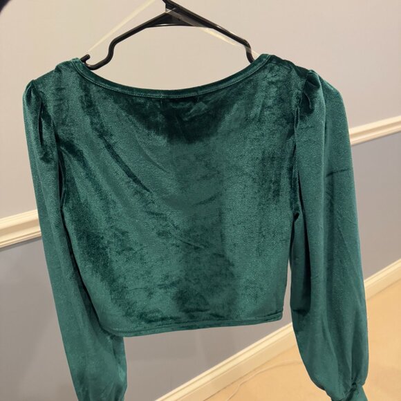 Velvet Green Crop Top Size M - Picture 2 of 2